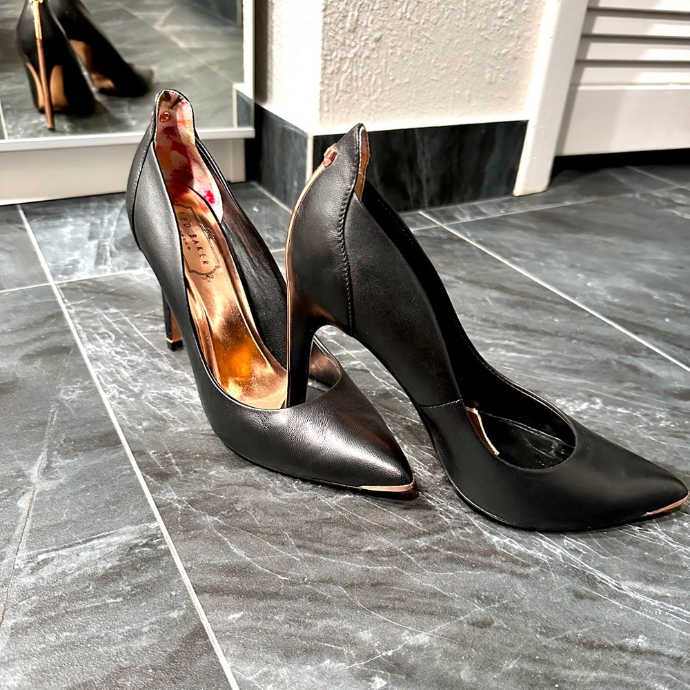 Ted Baker black shoes. Excellent condition! Metallic heel and toe.